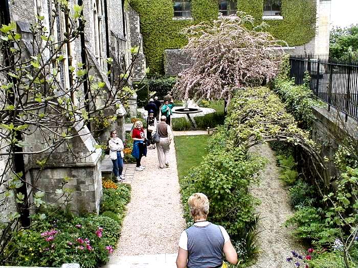 13th CenturyGarden of Winchester Great Hall